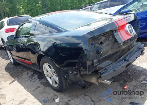 2011 Ford Mustang V6 z USA, uszkodzony, nr VIN 1ZVBP8AM5B5143338